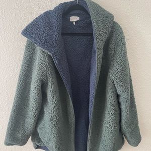 BDG URBAN OUTFITTERS FUZZY REVERSIBLE JACKET